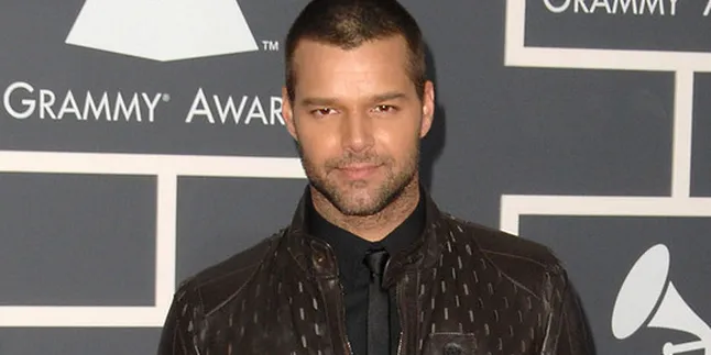 Ricky Martin Jaga Kebugaran Dengan ML!