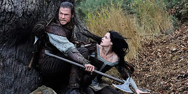 'SNOW WHITE AND THE HUNTSMAN', Dongeng Putri Salju Versi 'Dewasa'