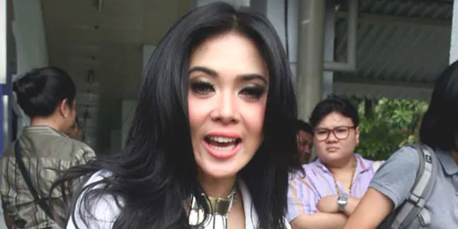 Nunggu Dilamar, Syahrini Kapanpun Siap Nikah