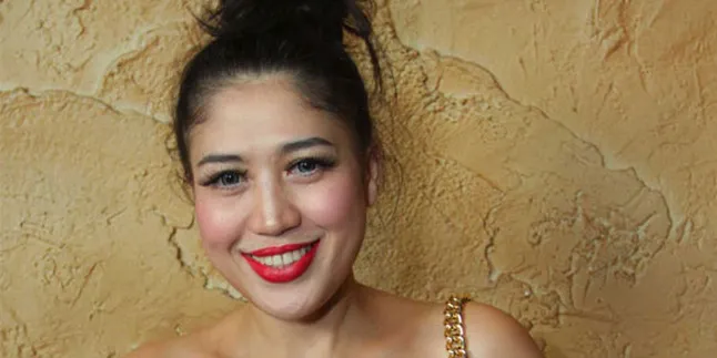 Ganti Gaya Rambut, Bentuk Aktualisasi Diri Sania