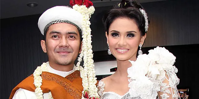 Zee Zee Shahab 'Puasa' Makanan Kesukaan Selama Hamil Zee Zee Shahab 'Puasa' Makanan Kesukaan Selama Hamil
