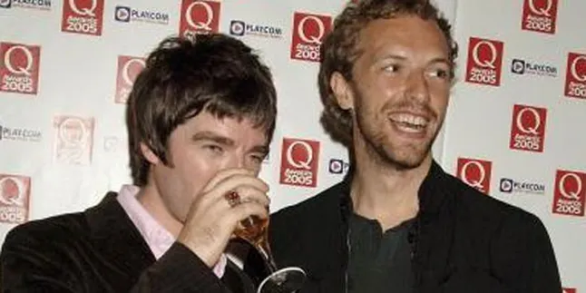 Duet Noel Gallagher dan Chris Martin Dekati Kenyataan