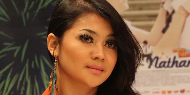 Wah, IDP Lagi Dekat Dengan Pria 5 Tahun Lebih Tua