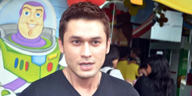 Emban Tugas Ayah, Indra L Bruggman Ubah Sifat