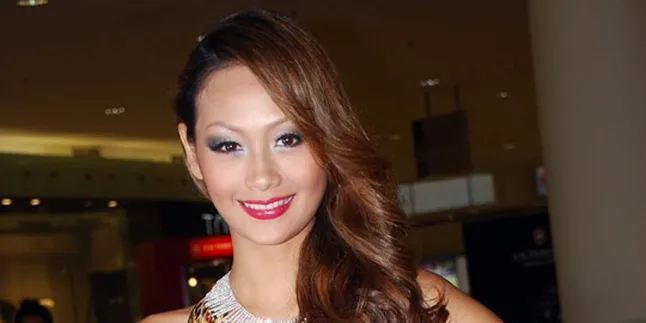 Tujuh Bulanan, Indah Kalalo Gabungkan Dua Budaya