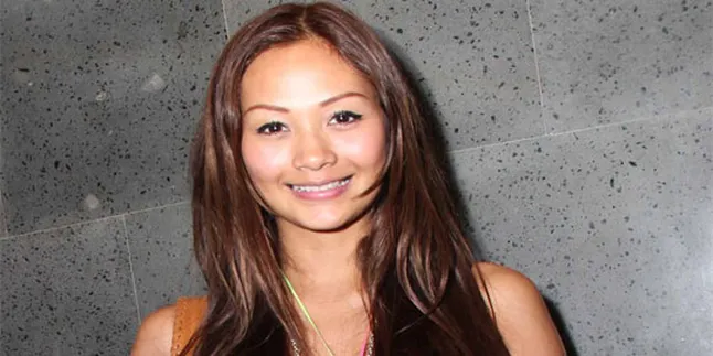 Indah Kalalo Belajar Ngurus Anak