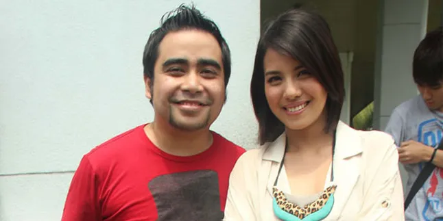 Tya Ariestya Nyanyi Untuk Merayu Pacar Tya Ariestya Nyanyi Untuk Merayu Pacar
