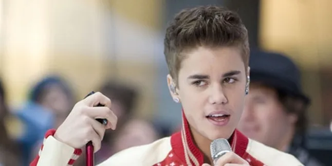 Happy 18th Birthday, Justin Bieber!