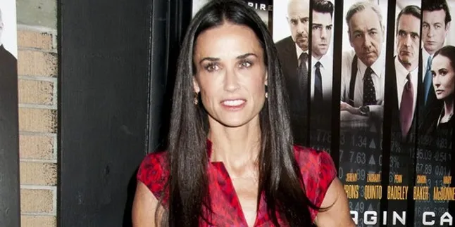 Sembuh, Demi Moore Tinggalkan Rehabilitasi Sembuh, Demi Moore Tinggalkan Rehabilitasi