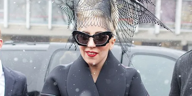 Lady GaGa Perang Gaya Dengan Ibunya!