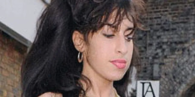 Orangtua Amy Winehouse Menawarkan Beasiswa