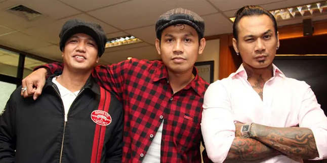 SID: A7X Band Rock Dengan Unsur Klasik