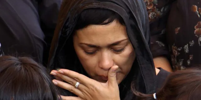 Sarah Sechan Sempat Beri Minum ke Almarhum