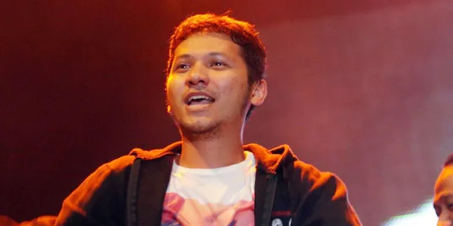 Gading Marten Masih Belum Ketemu Jodoh