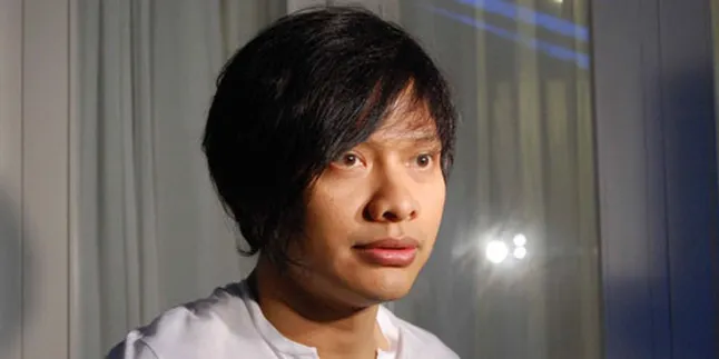 Armand Maulana: Dewi Keguguran Karena Usia