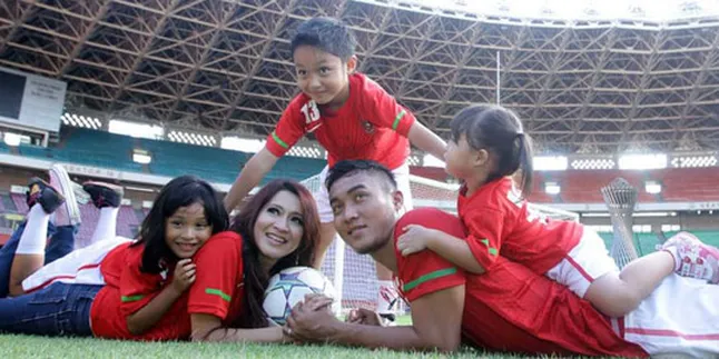 Okie Agustina - Gunawan Tak Terhalang Regulasi GBK