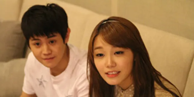 Yoseob B2ST - A Pink Eunji Kencan?