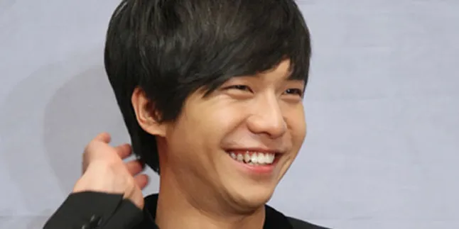 Debut Single Jepang Lee Seung Gi Puncaki Oricon Chart