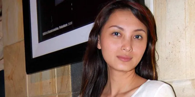 Della Puspita Takut Jarum Suntik