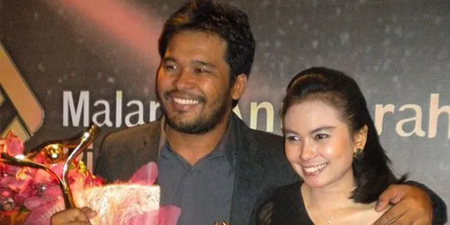 Ifa Isfansyah - Kamila Andini Menikah