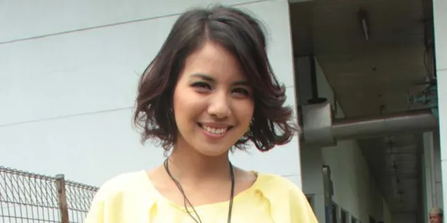 7 Tahun Kuliah, Tya Ariestya Lulus Tahun Ini