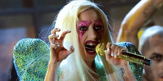 Lady GaGa Mogok Bicara Dengan Media