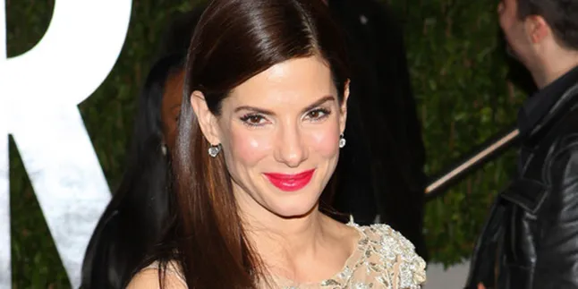 Sandra Bullock Bantah Rumor Adopsi Anak