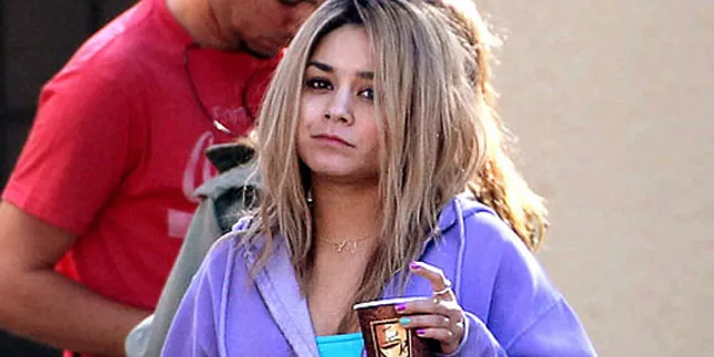 Vanessa Hudgens Merampok?