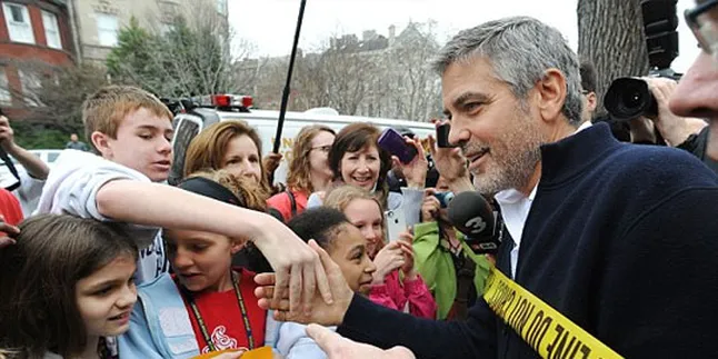 Protes Krisis Kemanusiaan, George Clooney Ditangkap!