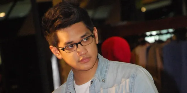 Nyanyi Dangdut, Afgan Bingung Goyang