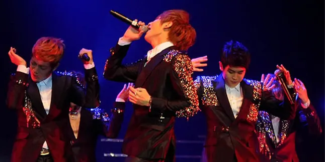 B2ST Terharu Oleh Fans Indonesia