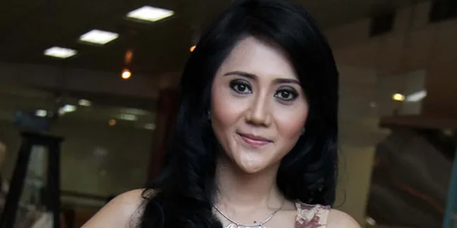Aida Saskia: Beli Koteka Tak Perlu ke Papua