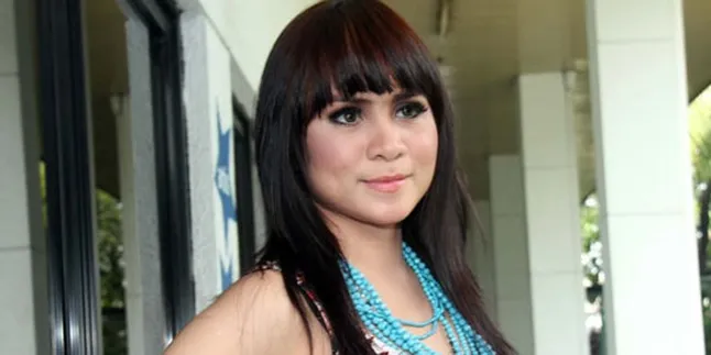 Momo Bantah Kolaborasi Dengan Ariel