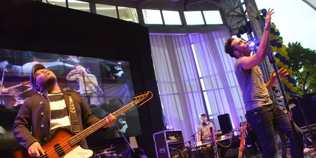 Nidji Bakar Emosi Penonton Hits Without Violence