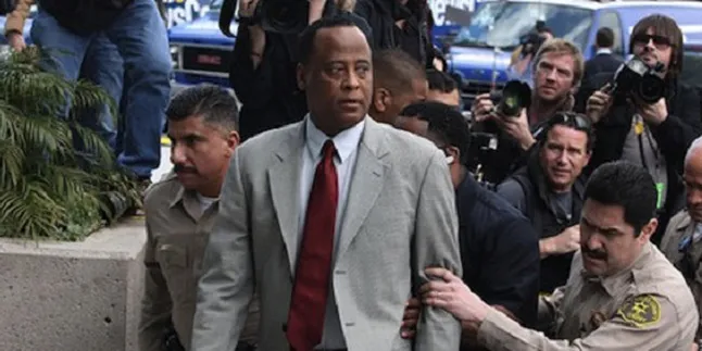 Dr. Conrad Murray: Penjara Membuatku Sakit!