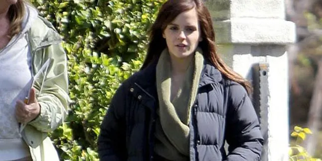 Emma Watson Pamer Rambut Panjang Dalam 'THE BLING RING'