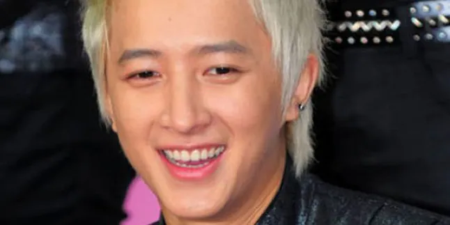 Kaki Terluka, Han Geng Tinggalkan Lokasi Syuting