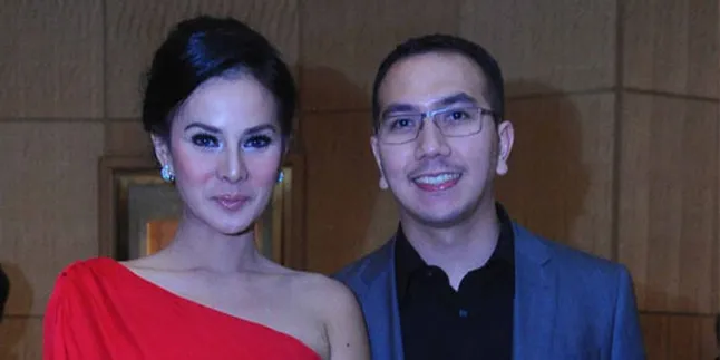 Astrid Tiar Menikah Pakai Adat Batak