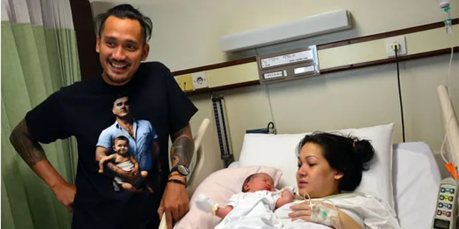 Nama Jenaka, Tora Sudiro Terinspirasi Bule