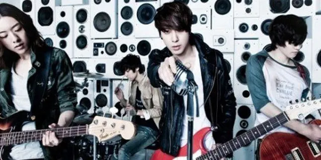 CN Blue Majukan Sehari Perilisan Mini Album Terbaru CN Blue Majukan Sehari Perilisan Mini Album Terbaru