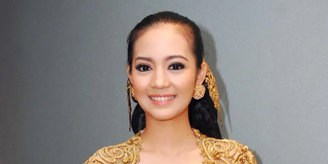 Cantiknya Nuri Maulida Pakai Baju Pengantin