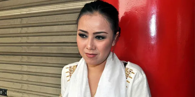 Rency Milano, Suka Jadi DJ Alim