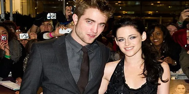 Kencan Malam Robert Pattinson dan Kristen Stewart