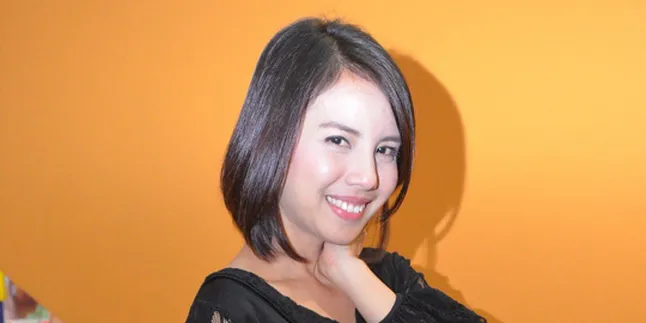 Tya Ariestya Korbankan Kuliah Demi Adiknya