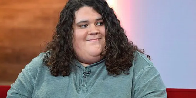 Suara Emas Remaja 17 Tahun, Pukau Simon Cowell