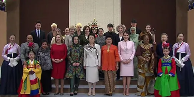 Ke Seoul, Ibu Ani Yudhoyono Dihibur JYJ