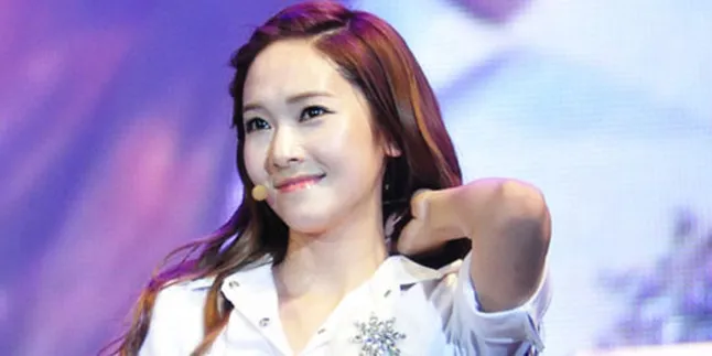 Benarkah Jessica SNSD Operasi Plastik?
