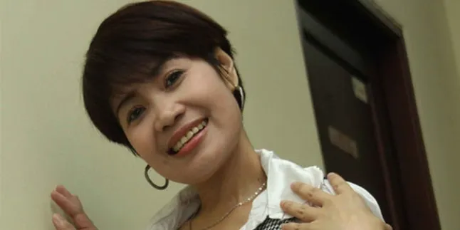 Ismi Azis Buka Klinik Kecantikan Ismi Azis Buka Klinik Kecantikan