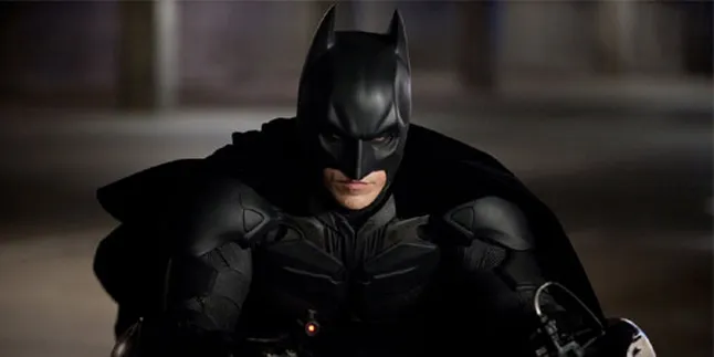 'THE DARK KNIGHT RISES', Tokoh Mana Yang Kembali?