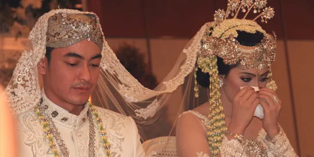 Pesta Rakyat Sambut Pernikahan Zumi Zola